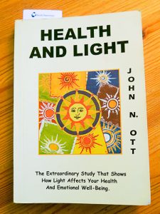Buch: Health and Light von Dr. John. N. Ott 
